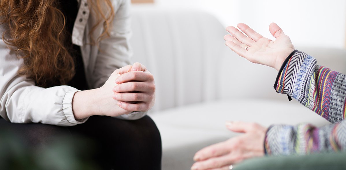 Nahaufnahme einer Frau während einer Therapie